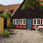 Aeroskobings Aeldste Hus - Eksklusiv I Historiske Rammer