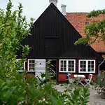 Aeroskobings Aeldste Hus - Eksklusiv I Historiske Rammer Hébergement de vacances