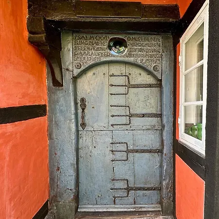Kjobinghus, Aeroskobings Aeldste Hus, I Historiske Rammer