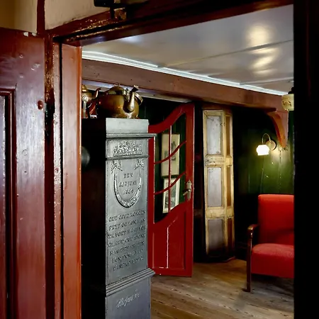 Kjobinghus, Aeroskobings Aeldste Hus, I Historiske Rammer Tatil Evi *