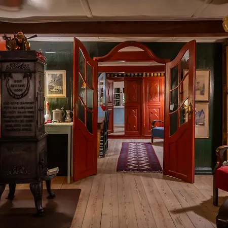 Tatil Evi Kjobinghus, Aeroskobings Aeldste Hus, I Historiske Rammer Ærøskøbing