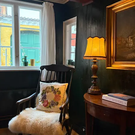 Kjobinghus, Aeroskobings Aeldste Hus, I Historiske Rammer