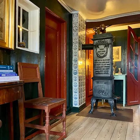 Kjobinghus, Aeroskobings Aeldste Hus, I Historiske Rammer *