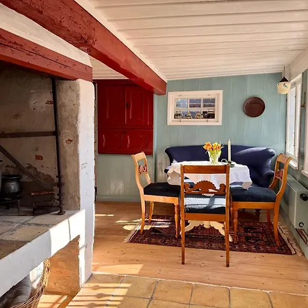 Kjobinghus, Aeroskobings Aeldste Hus, I Historiske Rammer Ærøskøbing
