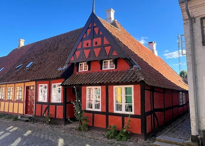Aeroskobings Aeldste Hus - Eksklusiv I Historiske Rammer Hébergement de vacances